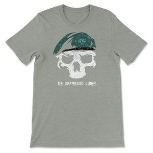 Army Special Forces De Oppresso Liber Green Beret 19th SFG Airborne - Unisex T-Shirt - Grey Heather